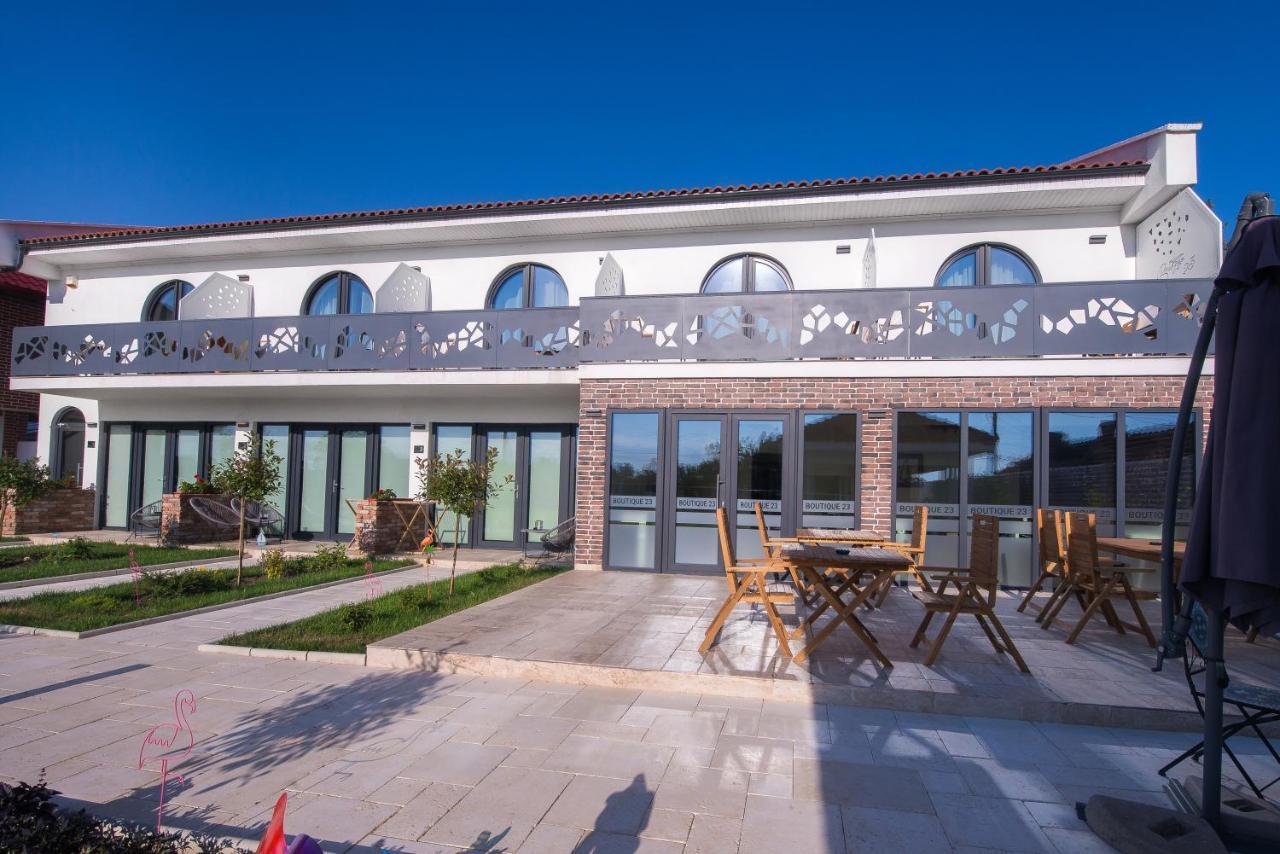 Boutique 23 Hotel Douazeci si Trei August Bagian luar foto